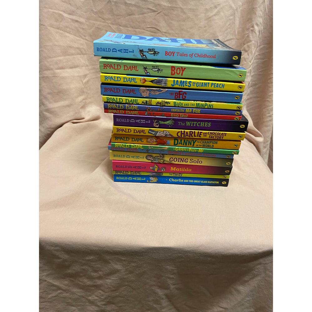 Roald Dahl 16 book lot Charlie Chocolate James Peach Matilda